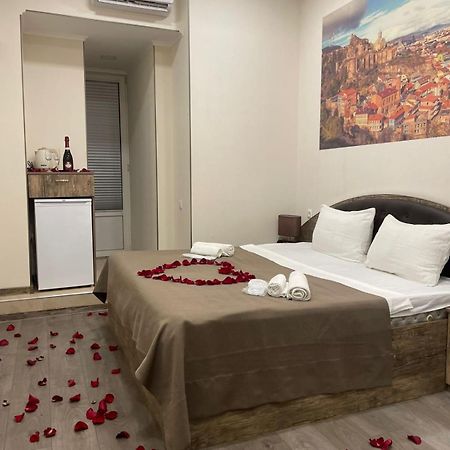 Sweet Rooms Inn Тбилиси Екстериор снимка